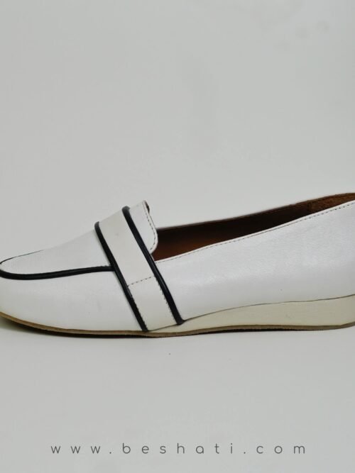 Classic Dr shoe ( White Sole )